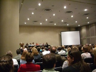 A full room at the blogger panel